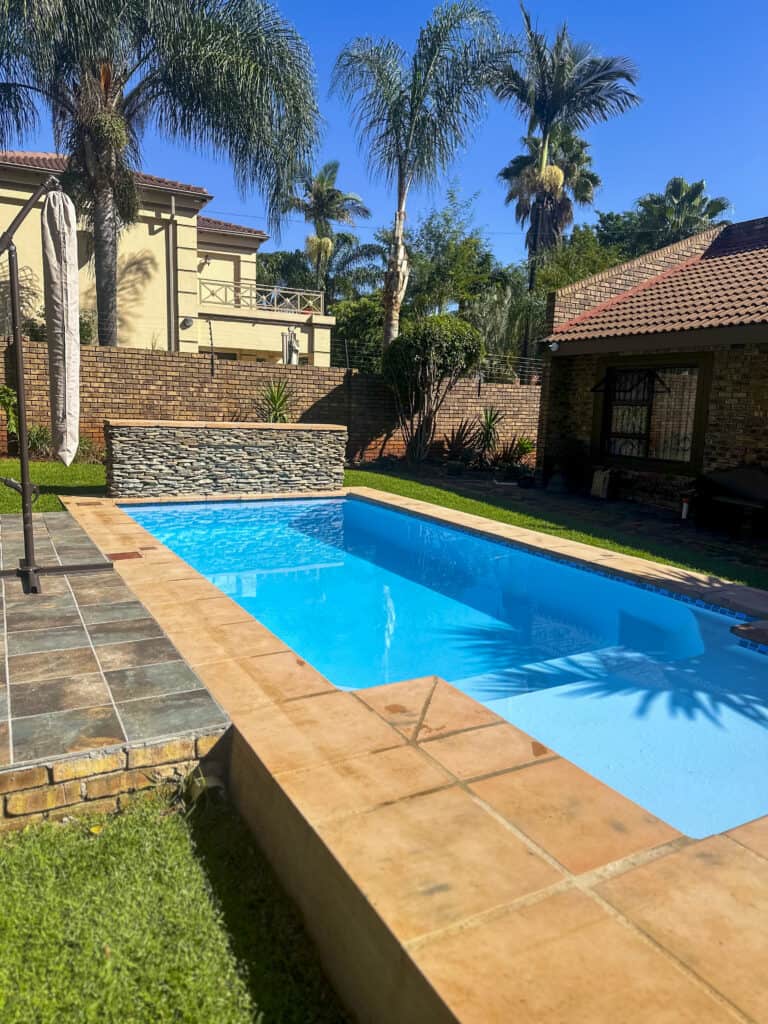 22.9 m² Fibreglass Pool — Montana Park