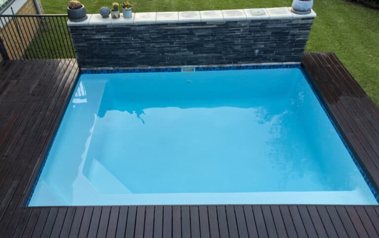 12 m² Fibreglass Pool — Val-De-Grace